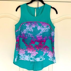 Aqua tank with colorful design and hot pink piping